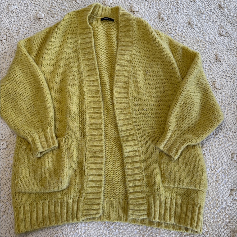 Cozy ZARA cardigan